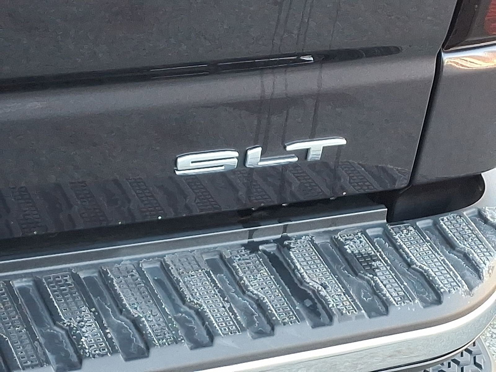 Used 2022 GMC Sierra 1500 SLT w/ SLT Premium Plus Package AWD/4WD image 29