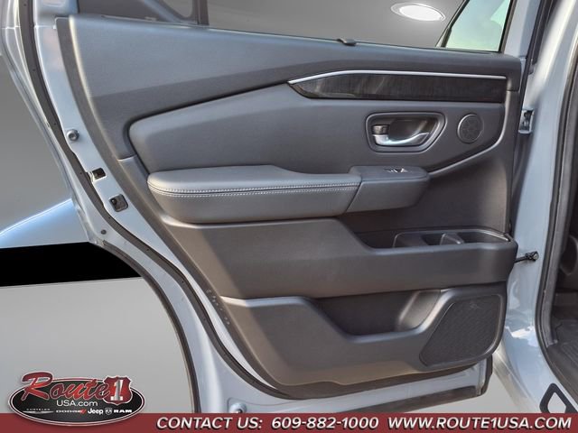 Used 2025 Honda Pilot Elite image 21