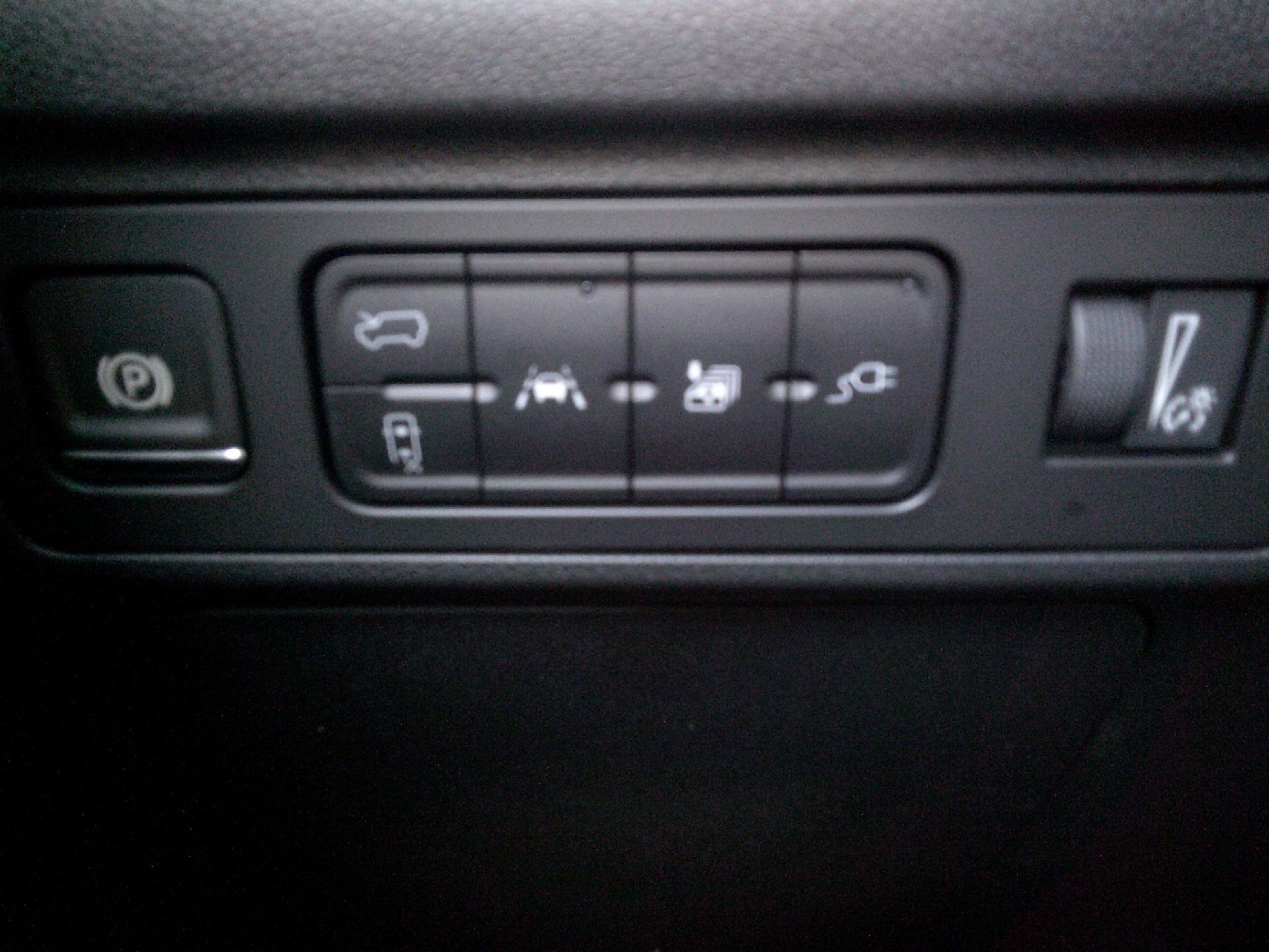 New 2025 GMC Hummer EV 2X image 18