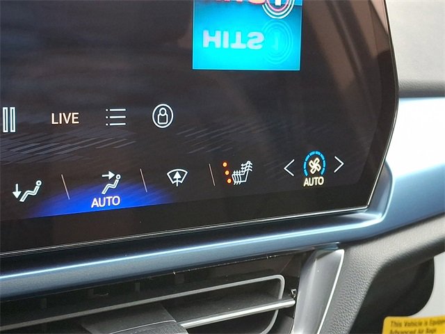 New 2026 Chevrolet Equinox EV LT image 15