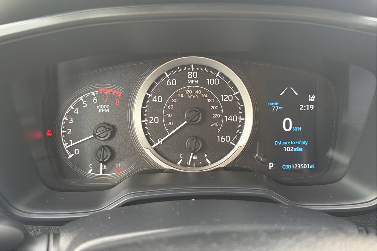 Used 2022 Toyota Corolla LE FWD image 16