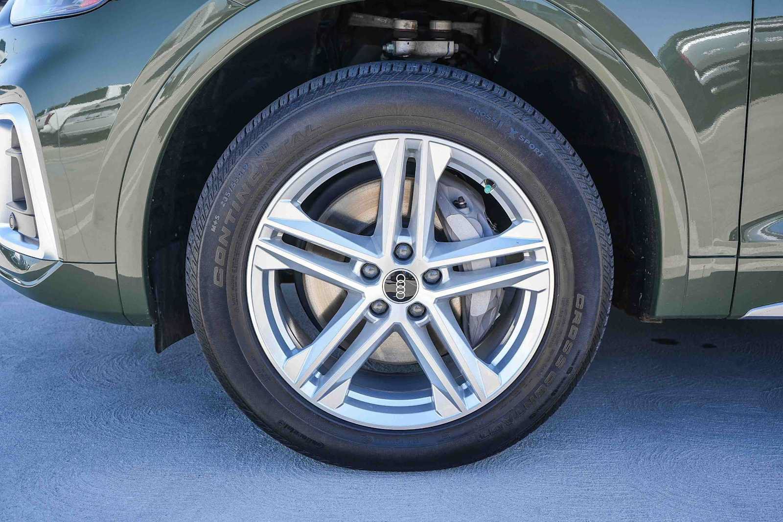 Used 2023 Audi Q5 e Premium w/ Convenience Package AWD/4WD image 14