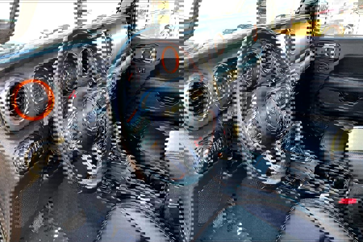 Used 2022 Jeep Gladiator Mojave w/ Trailer Tow Package image 10