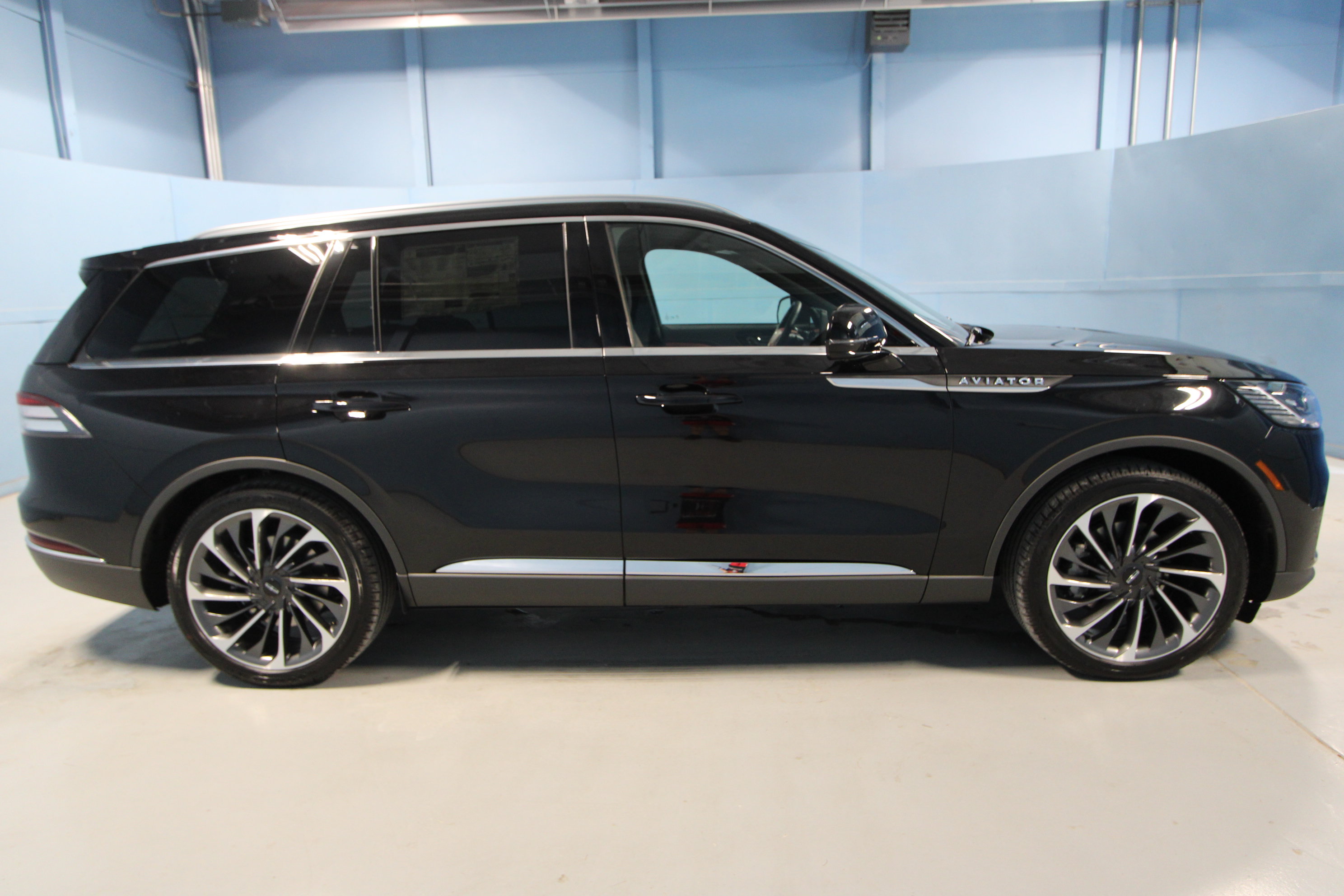 New 2026 Lincoln Aviator Reserve AWD/4WD image 35