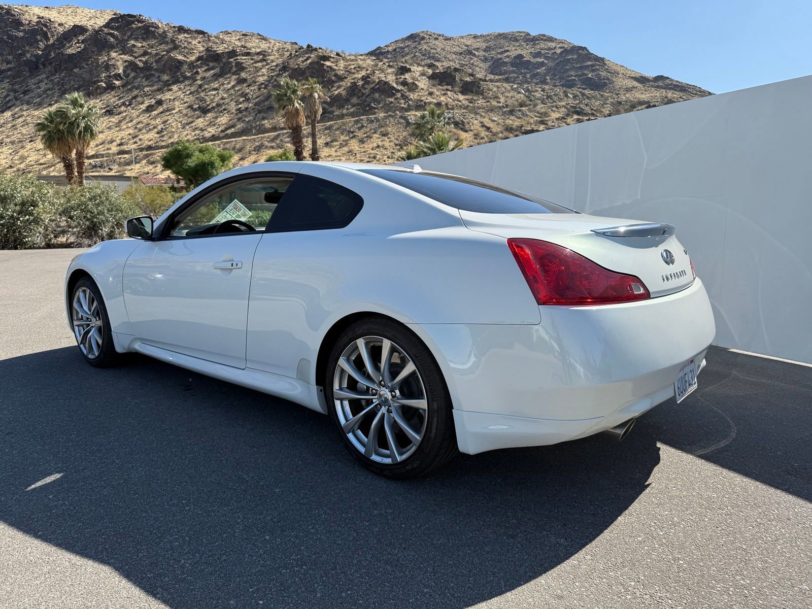Used 2009 INFINITI G37 Journey w/ Premium Pkg RWD image 3