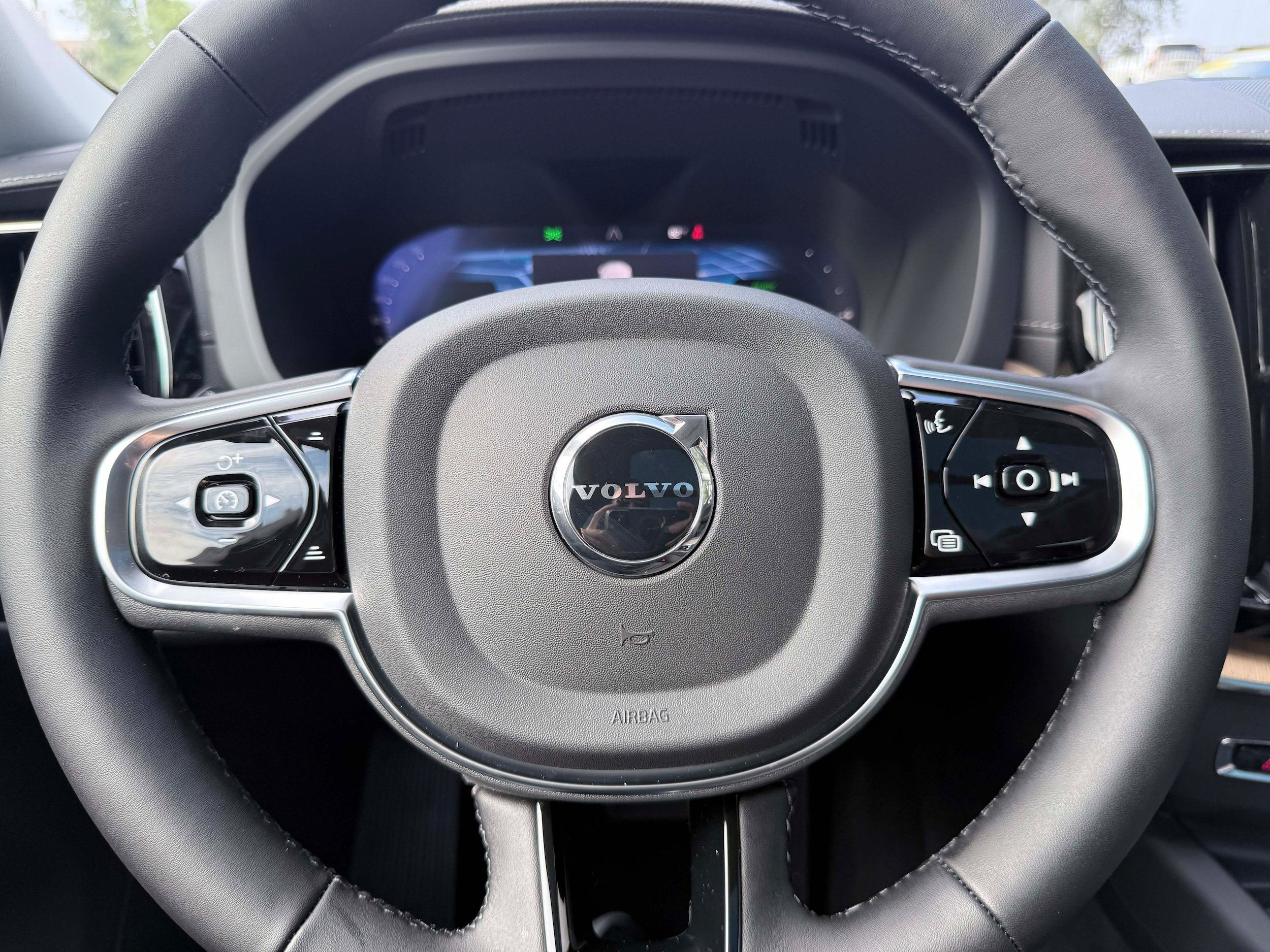 New 2026 Volvo XC60 T8 Ultra w/ Protection Package Premier AWD/4WD image 20