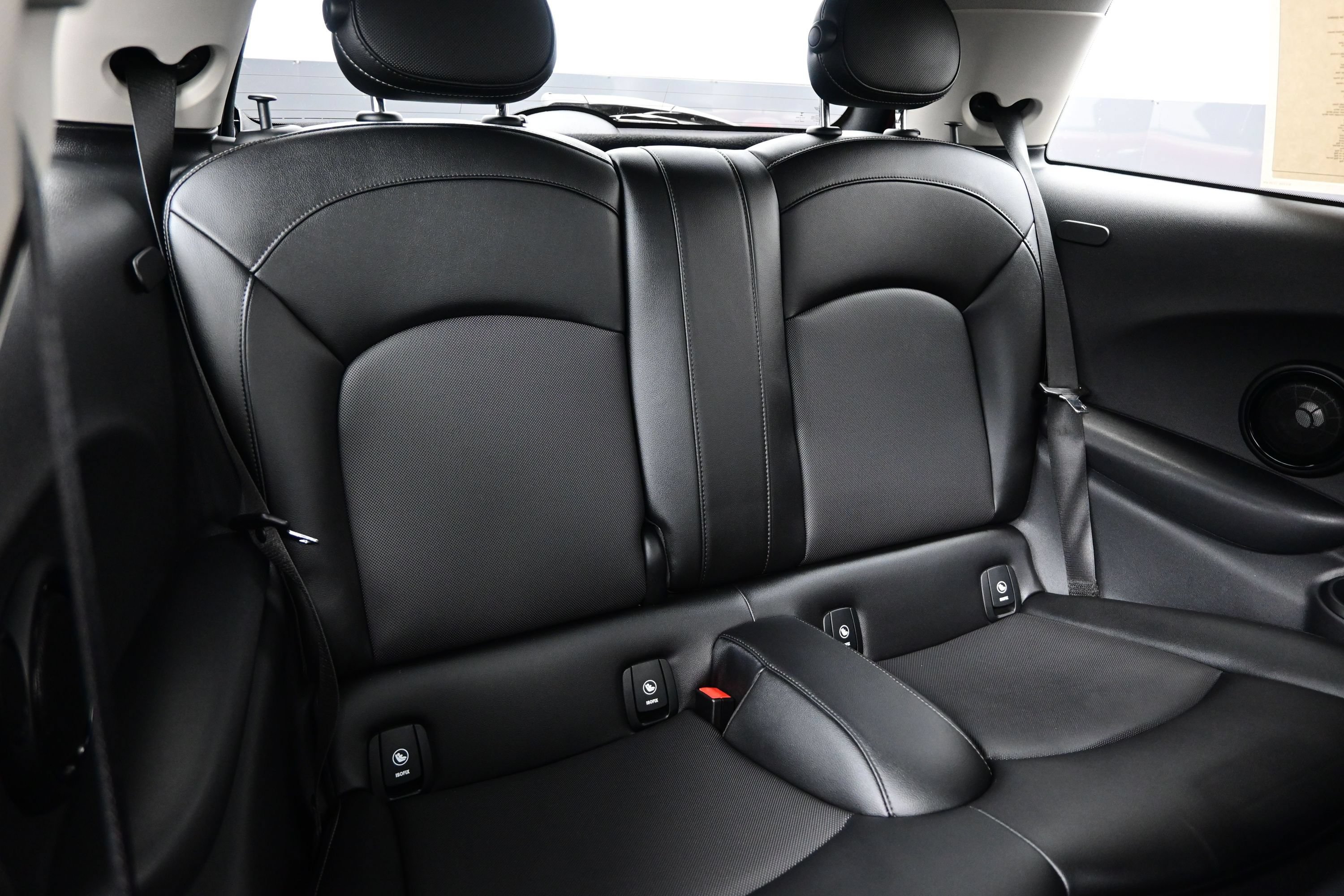 Used 2015 MINI Cooper 2-Door Hardtop FWD image 13