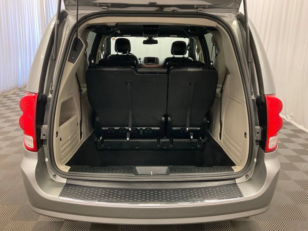 Used 2018 Dodge Grand Caravan SXT FWD image 7