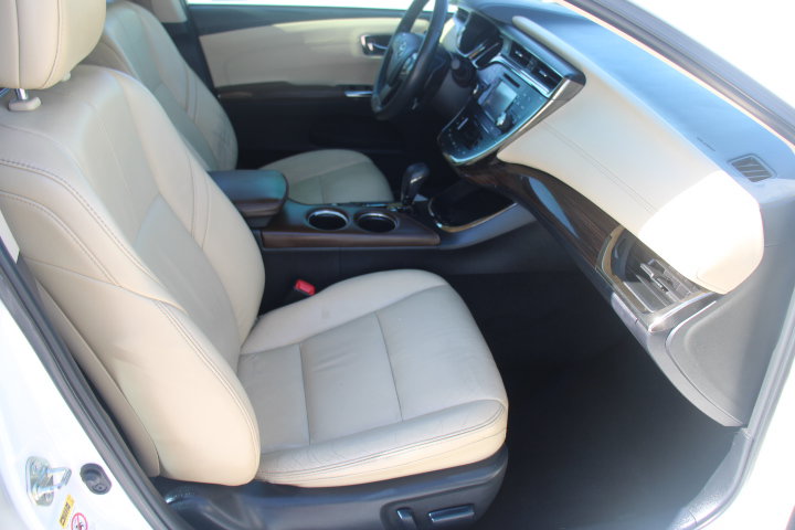 Used 2014 Toyota Avalon XLE Touring FWD image 18