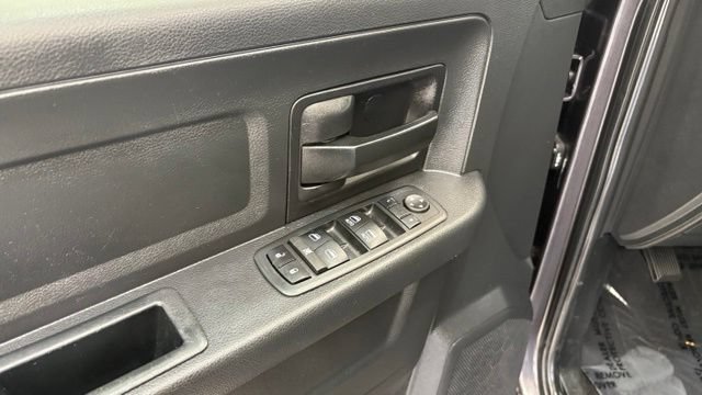 Used 2017 RAM 1500 ST w/ SXT Appearance Group AWD/4WD image 14