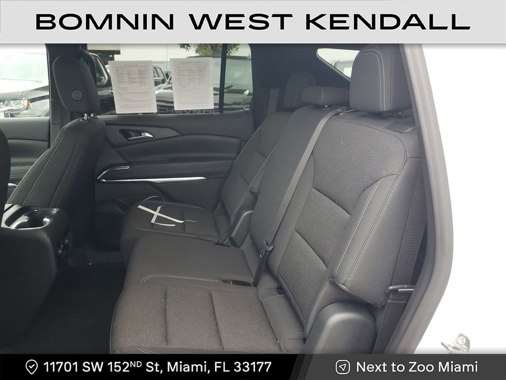 Used 2024 Chevrolet Traverse LS image 18