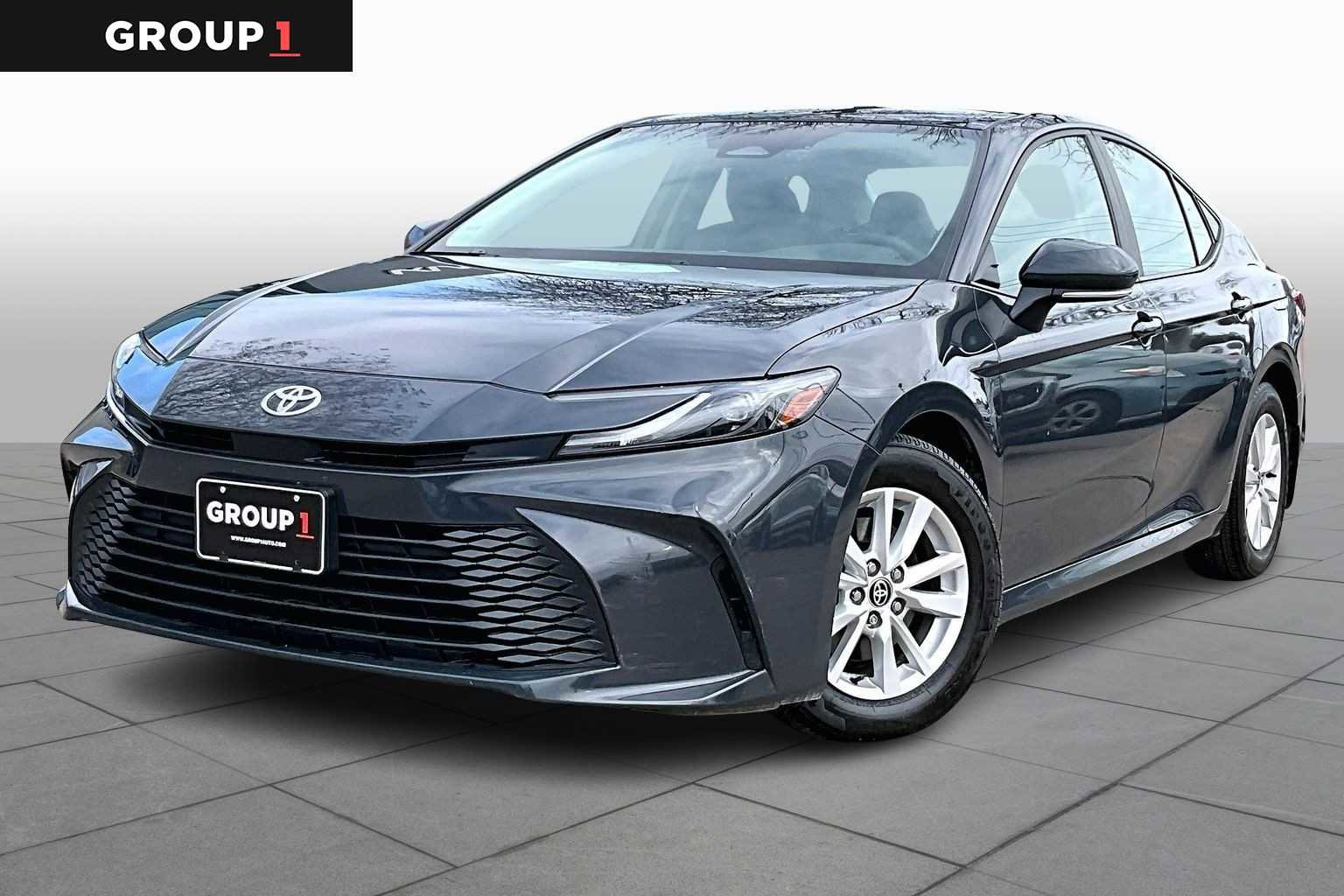 Used 2025 Toyota Camry LE w/ Convenience Package image 1