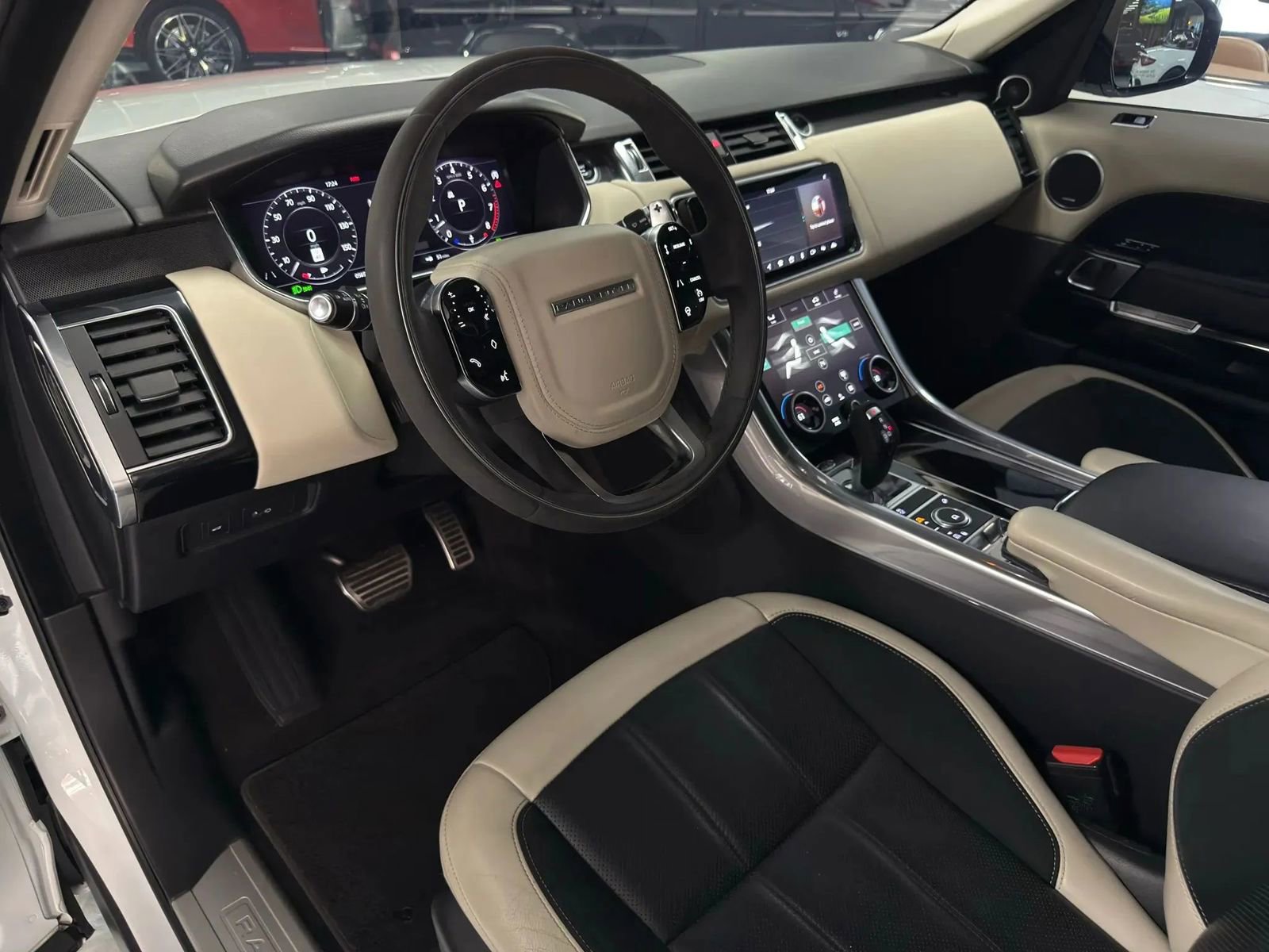 Used 2019 Land Rover Range Rover HSE AWD/4WD image 10