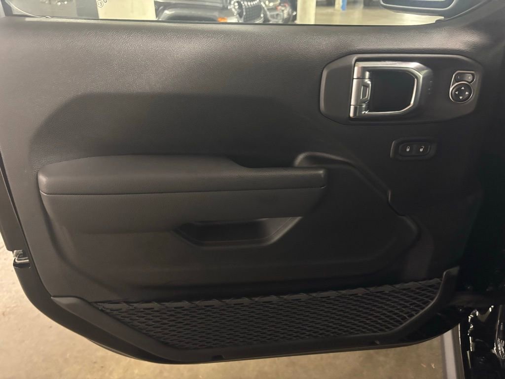 New 2025 Jeep Gladiator Rubicon w/ Safety Group image 12