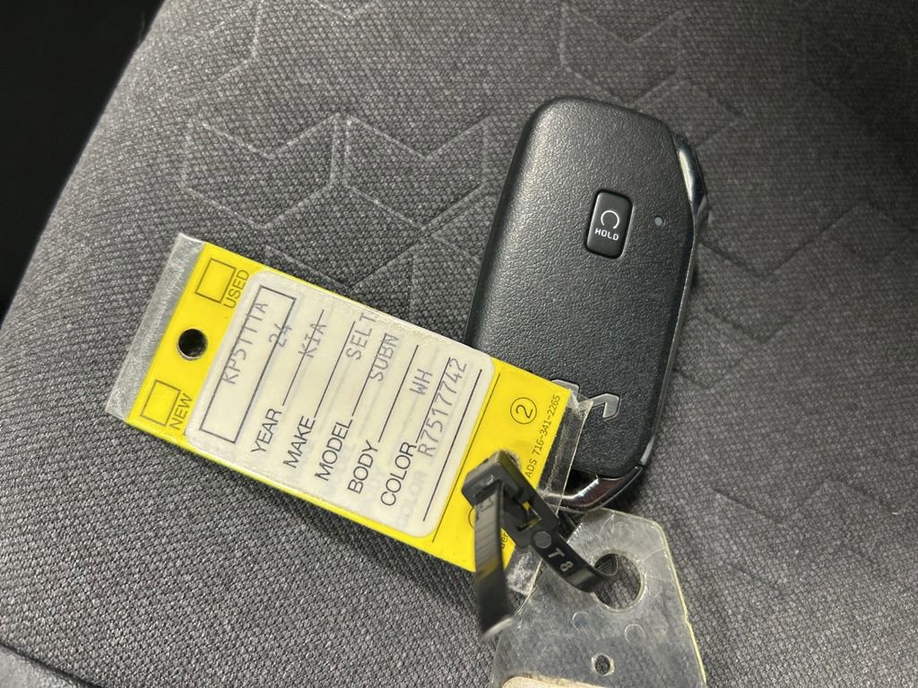 Certified 2024 Kia Seltos X-Line image 27