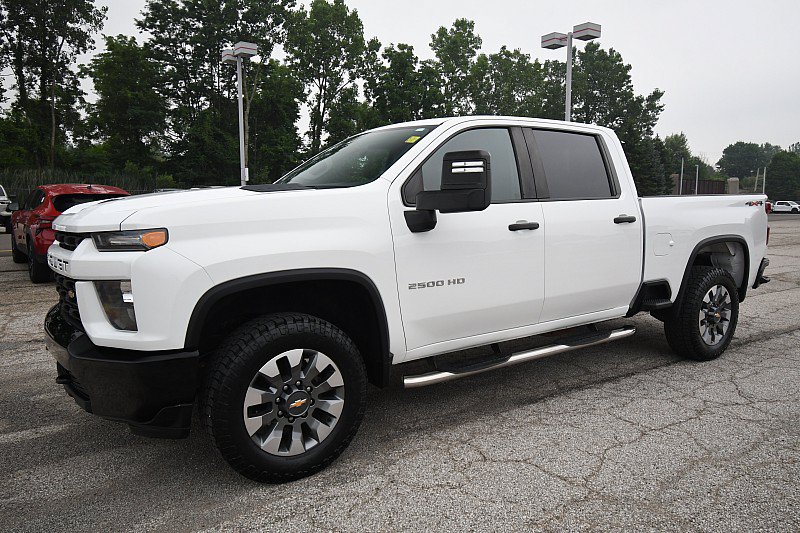 Used 2022 Chevrolet Silverado 2500 Custom AWD/4WD image 3