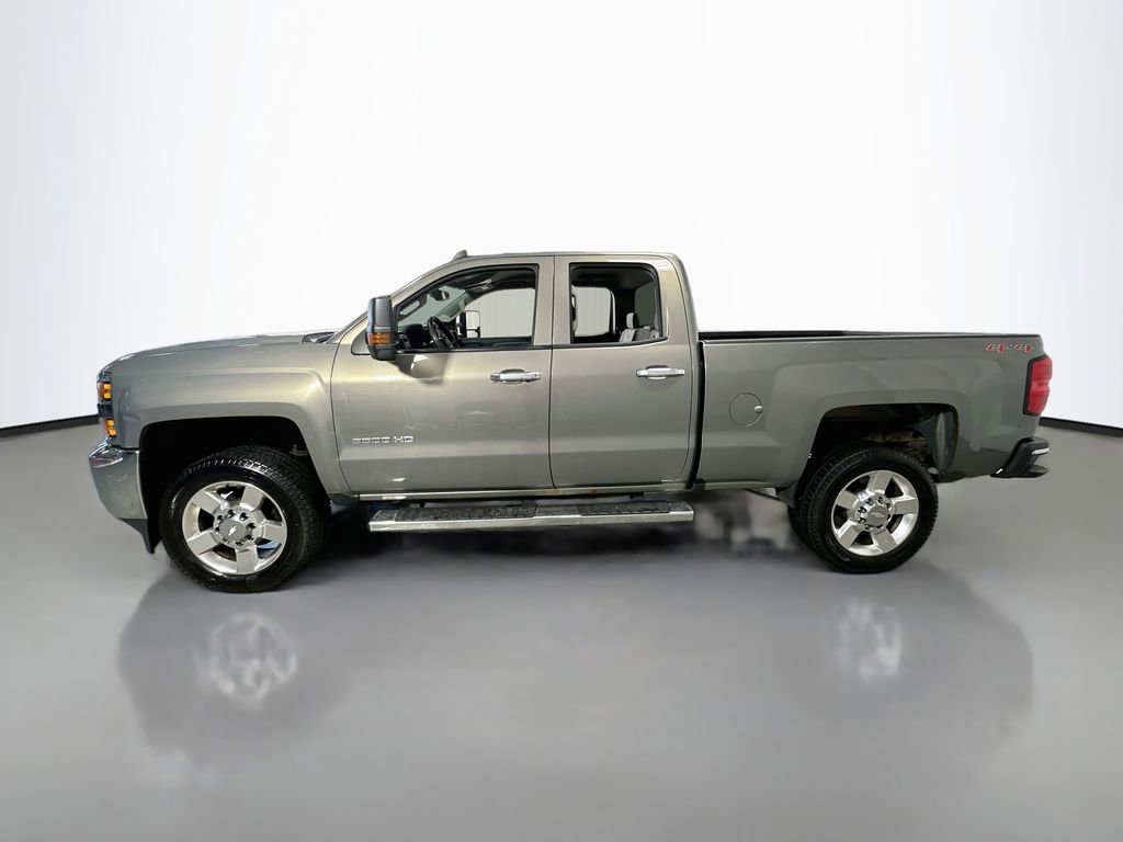 Used 2017 Chevrolet Silverado 2500 W/T AWD/4WD image 5