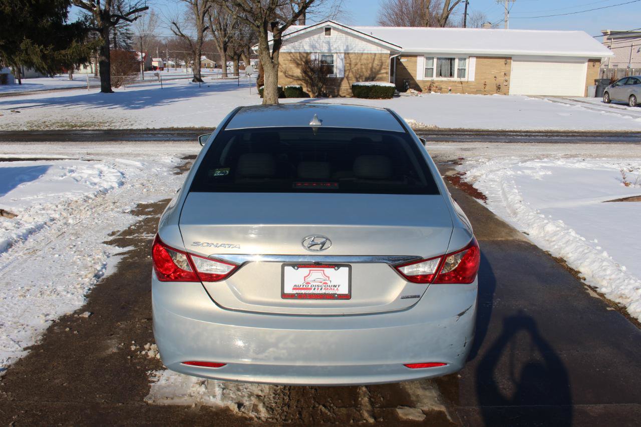 Used 2011 Hyundai Sonata Limited w/ Navigation Pkg 5 FWD image 9