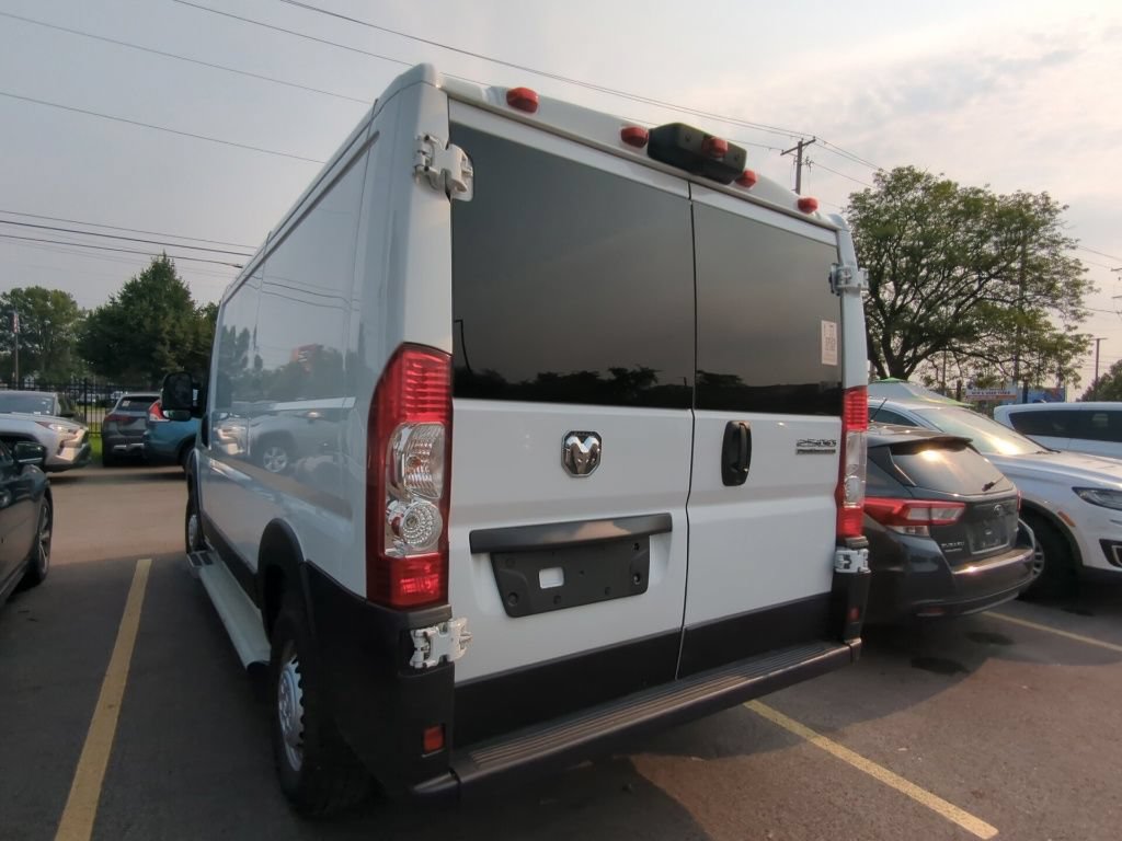 Used 2025 RAM ProMaster 2500 w/ U-Haul Equipment Group FWD image 4