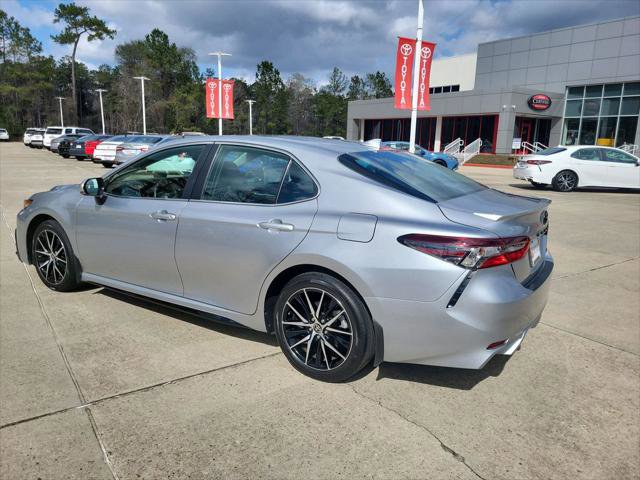 Certified 2024 Toyota Camry SE w/ Convenience Package image 3
