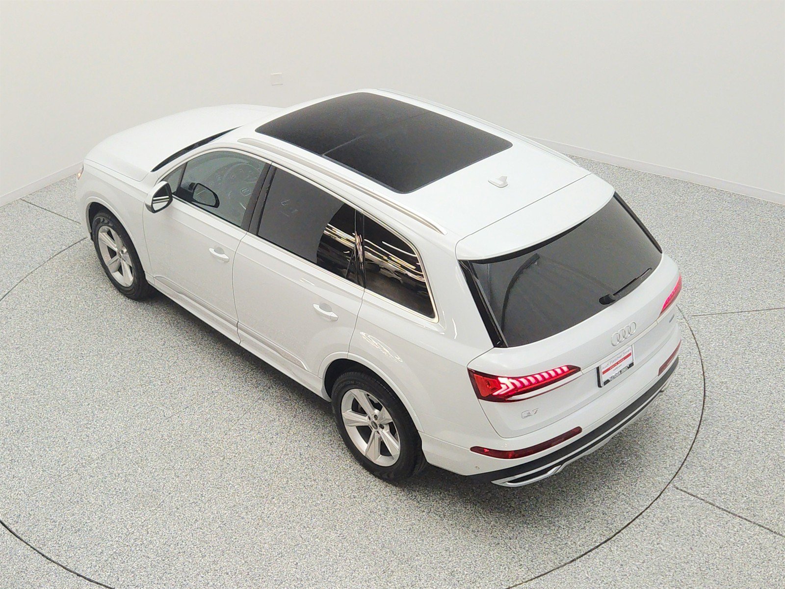 Used 2023 Audi Q7 2.0T Premium Plus w/ Premium Plus Package AWD/4WD image 28