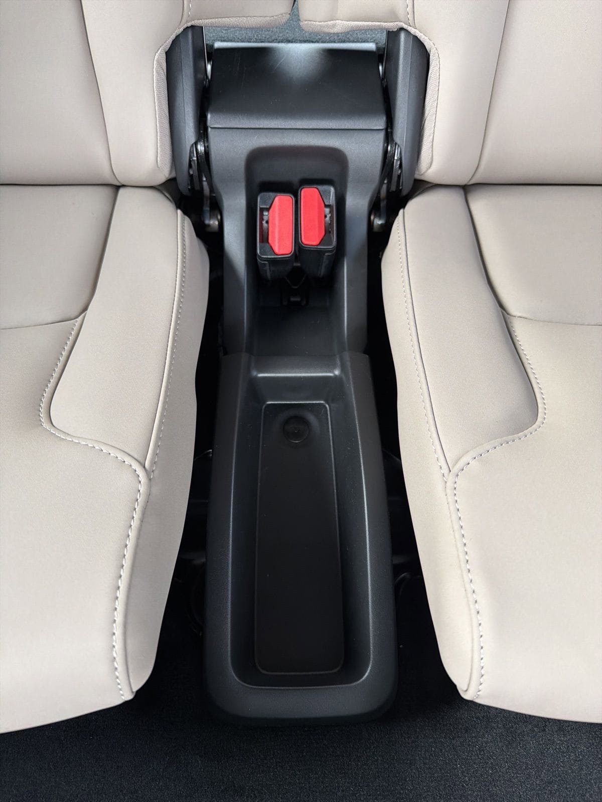 New 2026 Volvo XC90 B6 Core w/ Protection Package Premier image 96