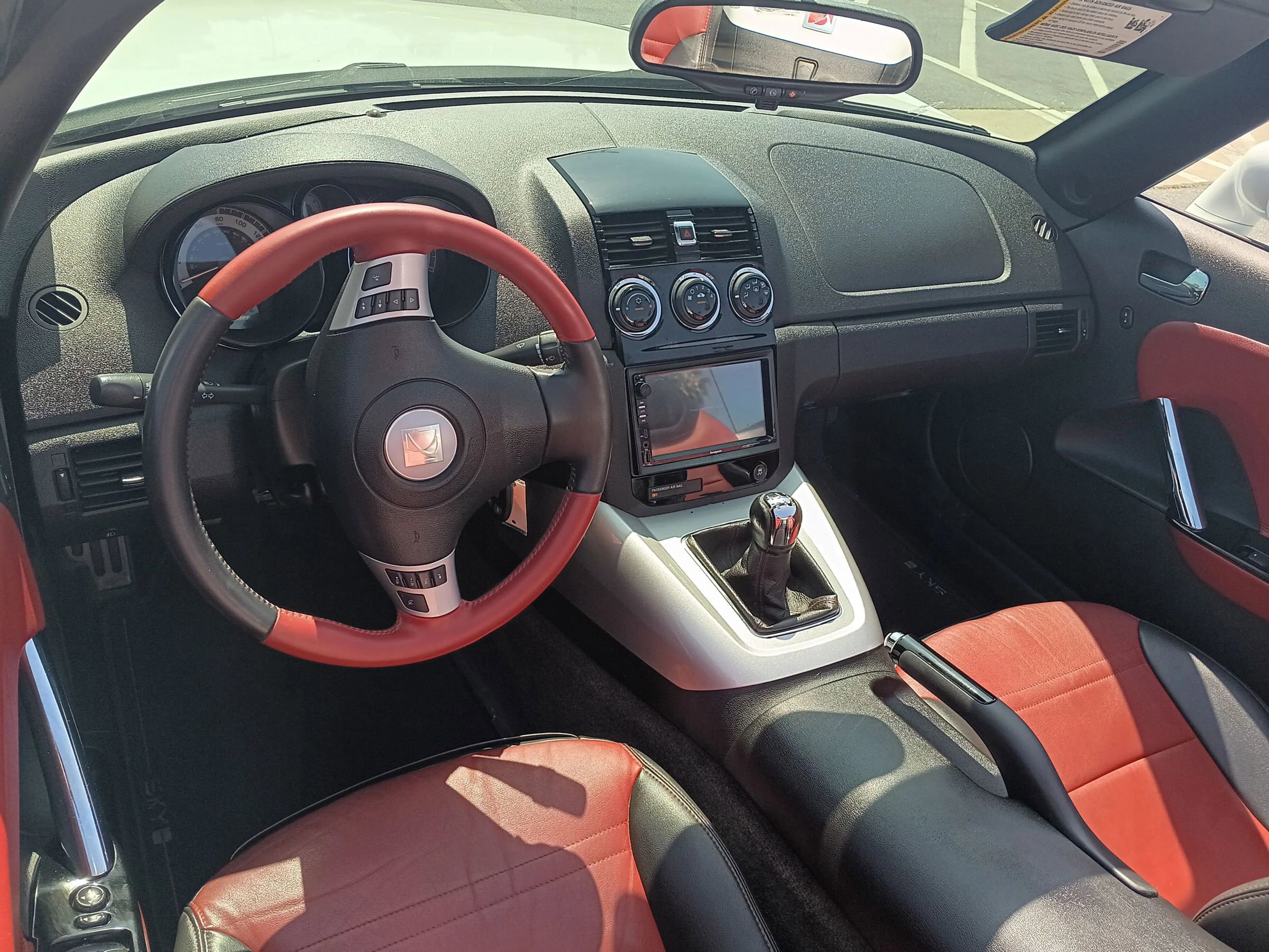 Used 2007 Saturn Sky Red Line image 23