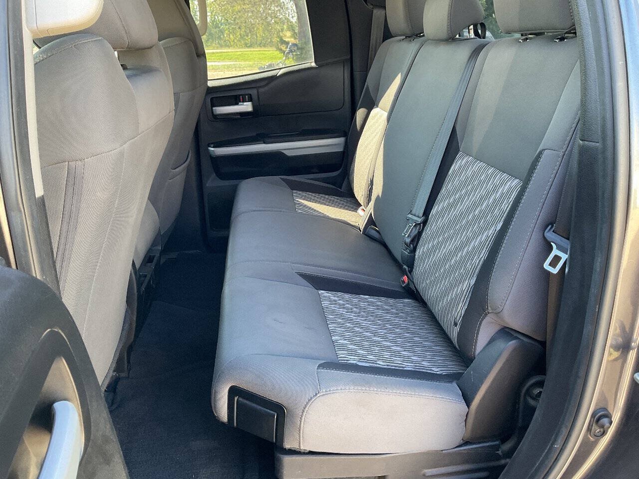 Used 2019 Toyota Tundra SR5 AWD/4WD image 12