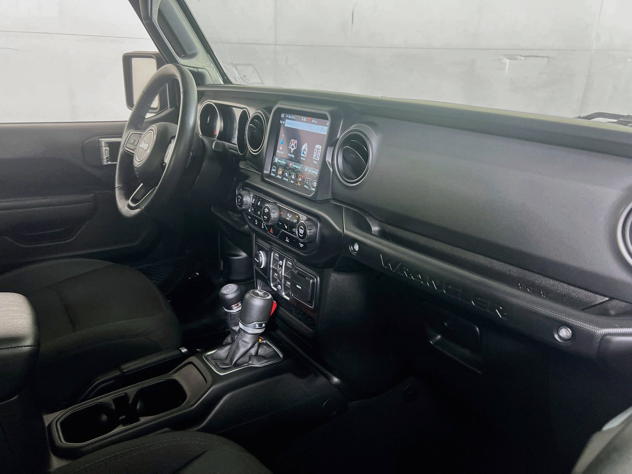 Used 2023 Jeep Wrangler Unlimited Sport AWD/4WD image 28
