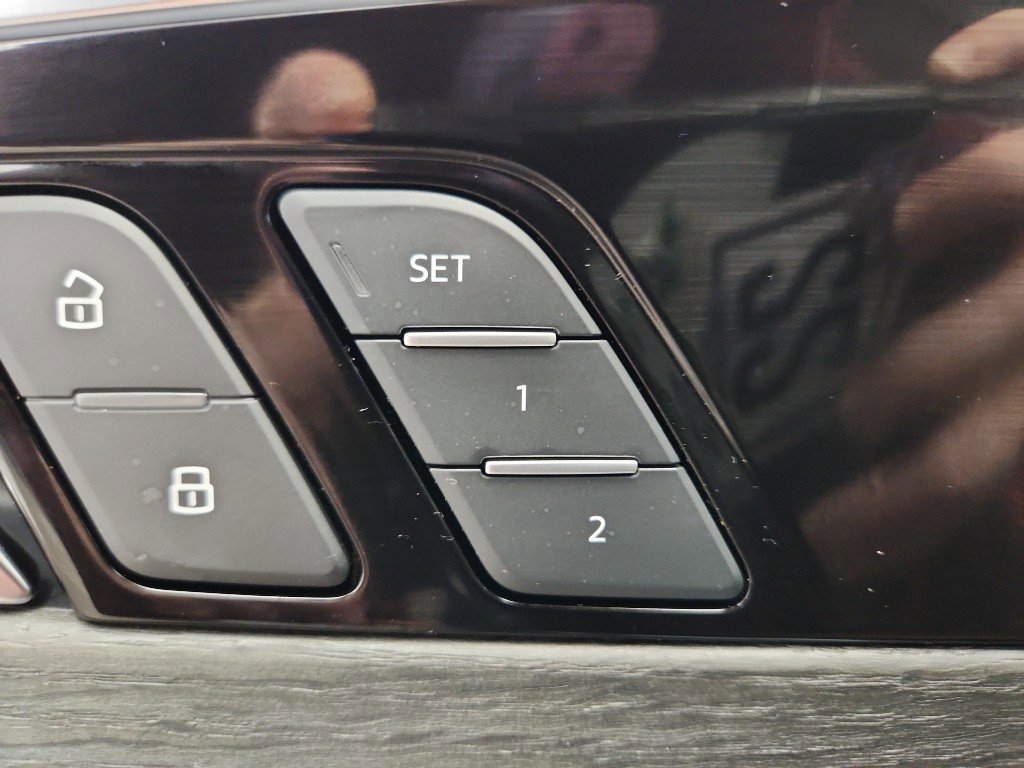 Used 2023 Audi A4 2.0T Premium Plus w/ Premium Plus Package image 9