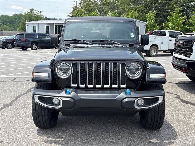 Used 2022 Jeep Wrangler Unlimited Sahara AWD/4WD video 3