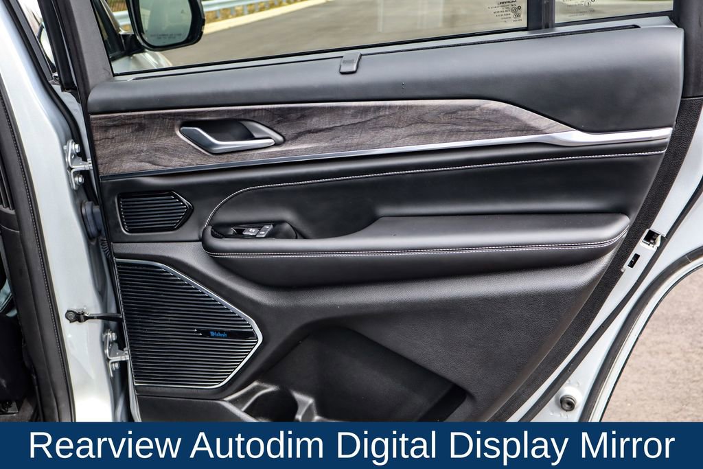 Used 2022 Jeep Grand Cherokee L Overland w/ Advanced Protech Group III image 40