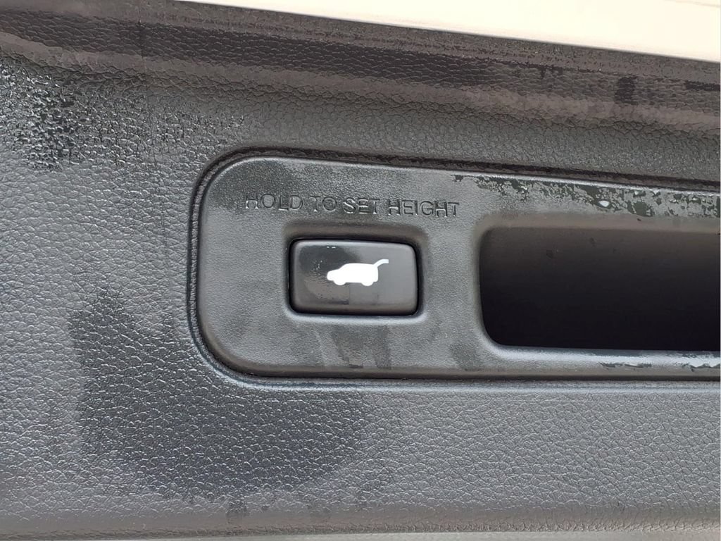Used 2023 Honda Pilot Touring image 34