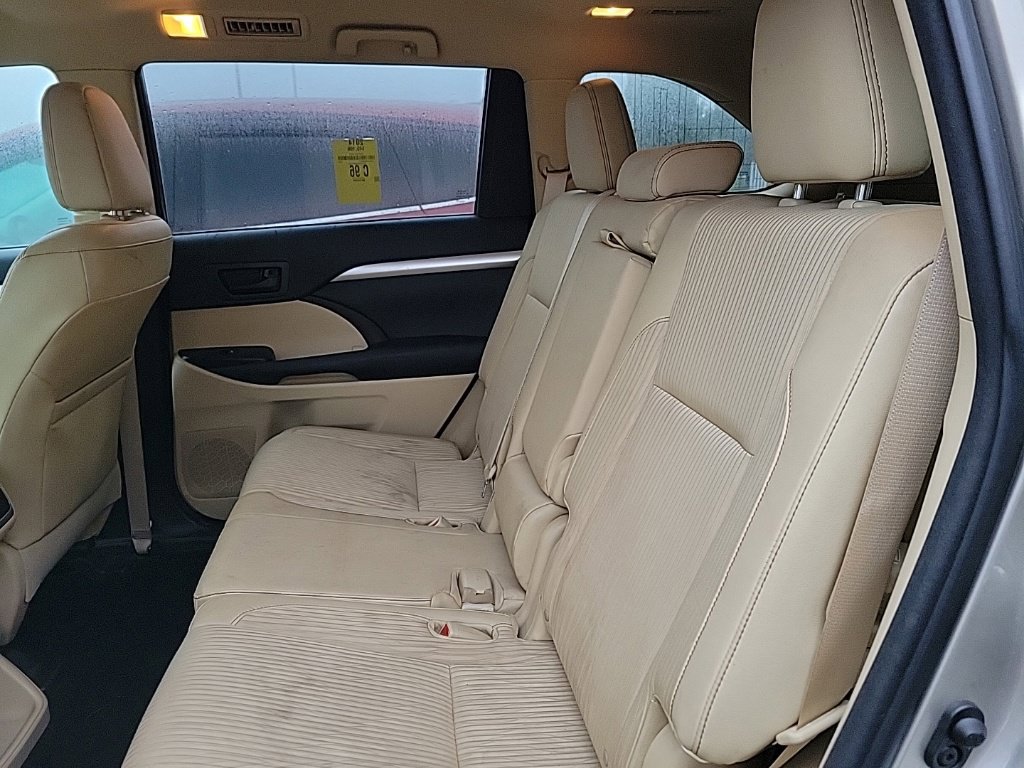 Used 2014 Toyota Highlander Plus AWD/4WD image 11