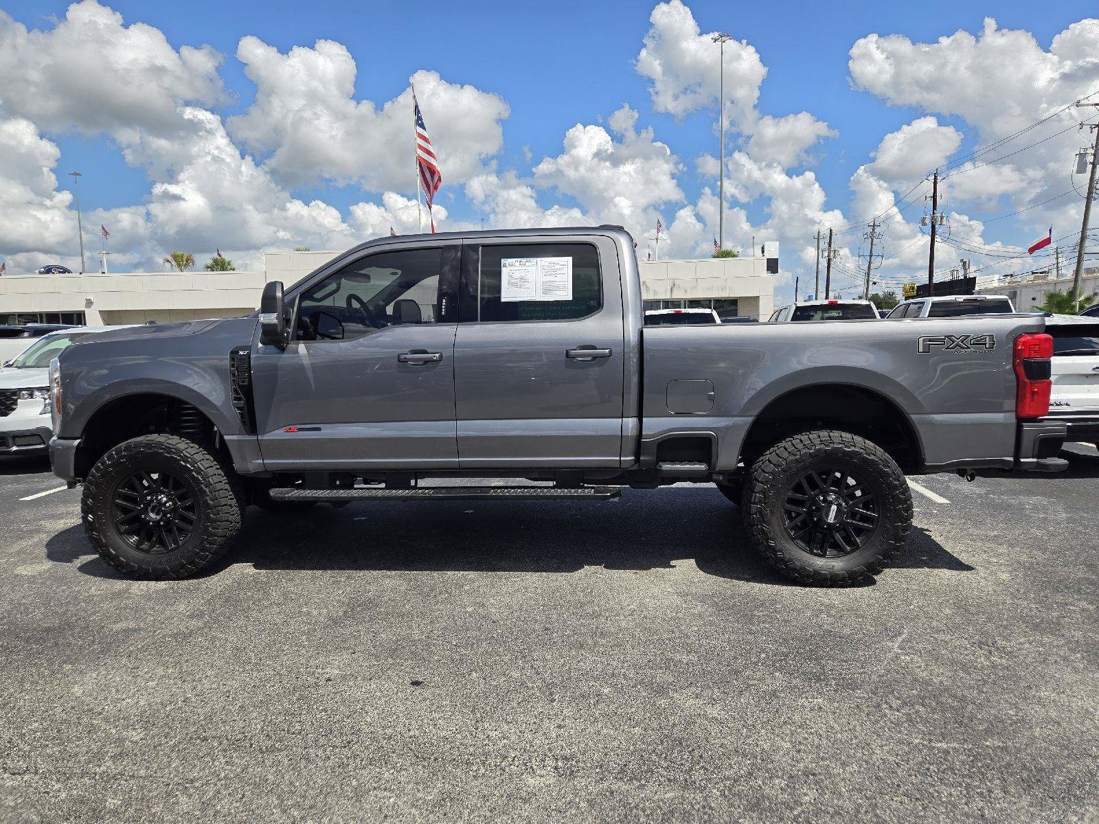 Used 2024 Ford F250 XLT w/ XLT Premium Package AWD/4WD image 5