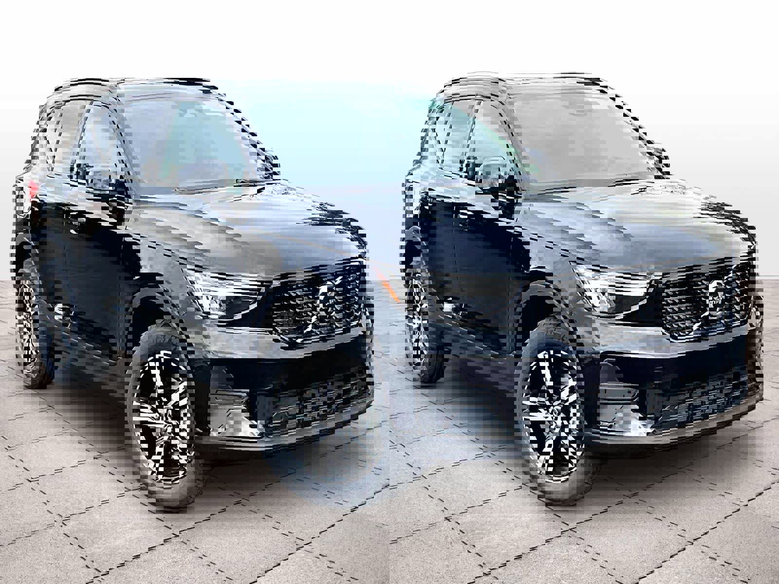 New 2026 Volvo XC40 B4 Core w/ Climate Package image 2