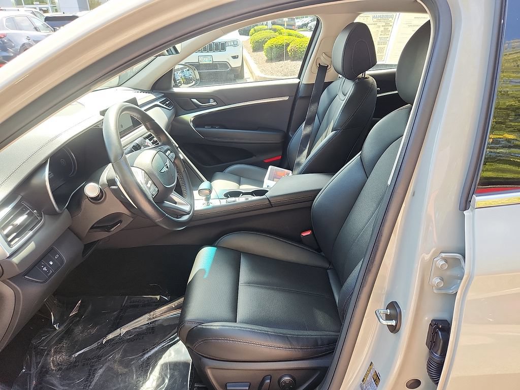 Used 2025 Genesis G70 2.5T AWD/4WD image 13