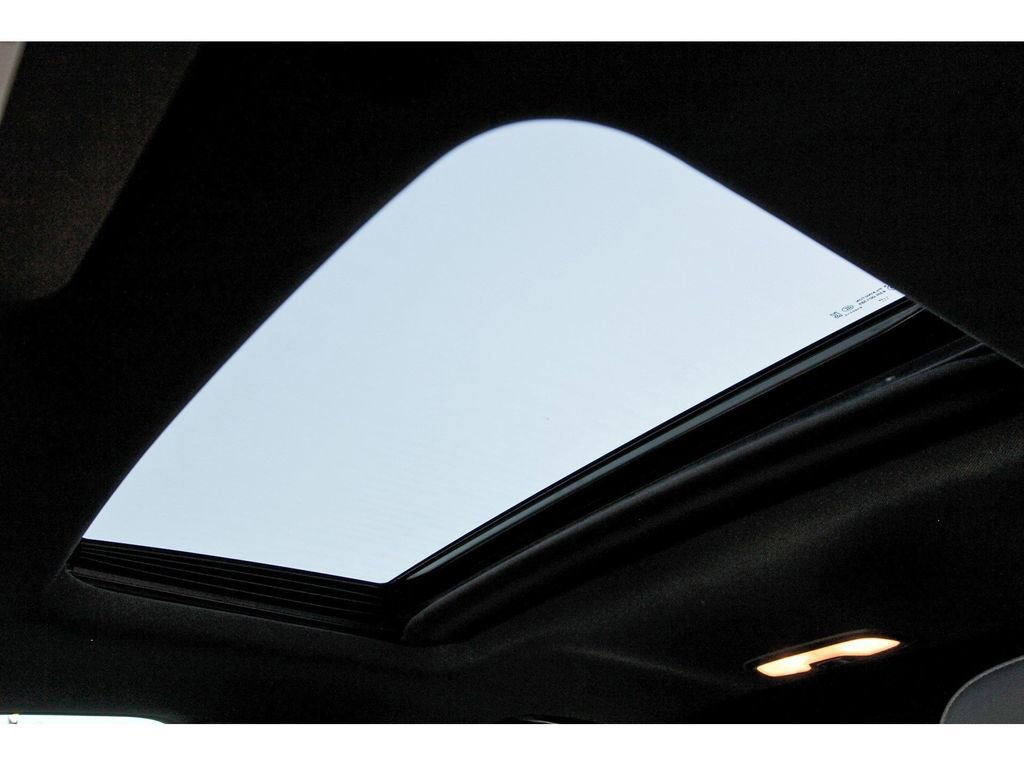 Used 2024 GMC Canyon Elevation w/ Elevation Premium Package image 27