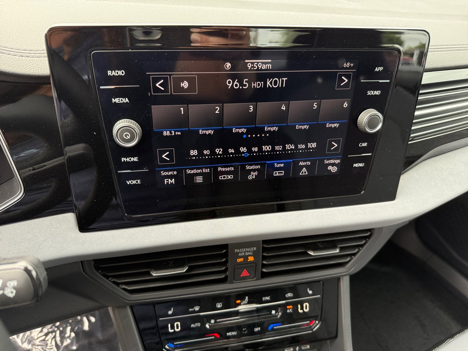 New 2025 Volkswagen Jetta SE image 12