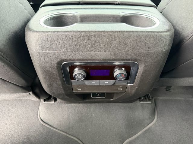 Used 2025 Chevrolet Suburban Z71 AWD/4WD image 30