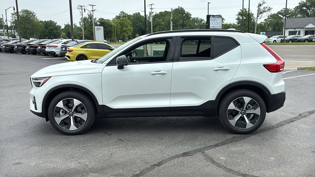 New 2026 Volvo XC40 B5 Plus w/ Protection Package Premier AWD/4WD image 3