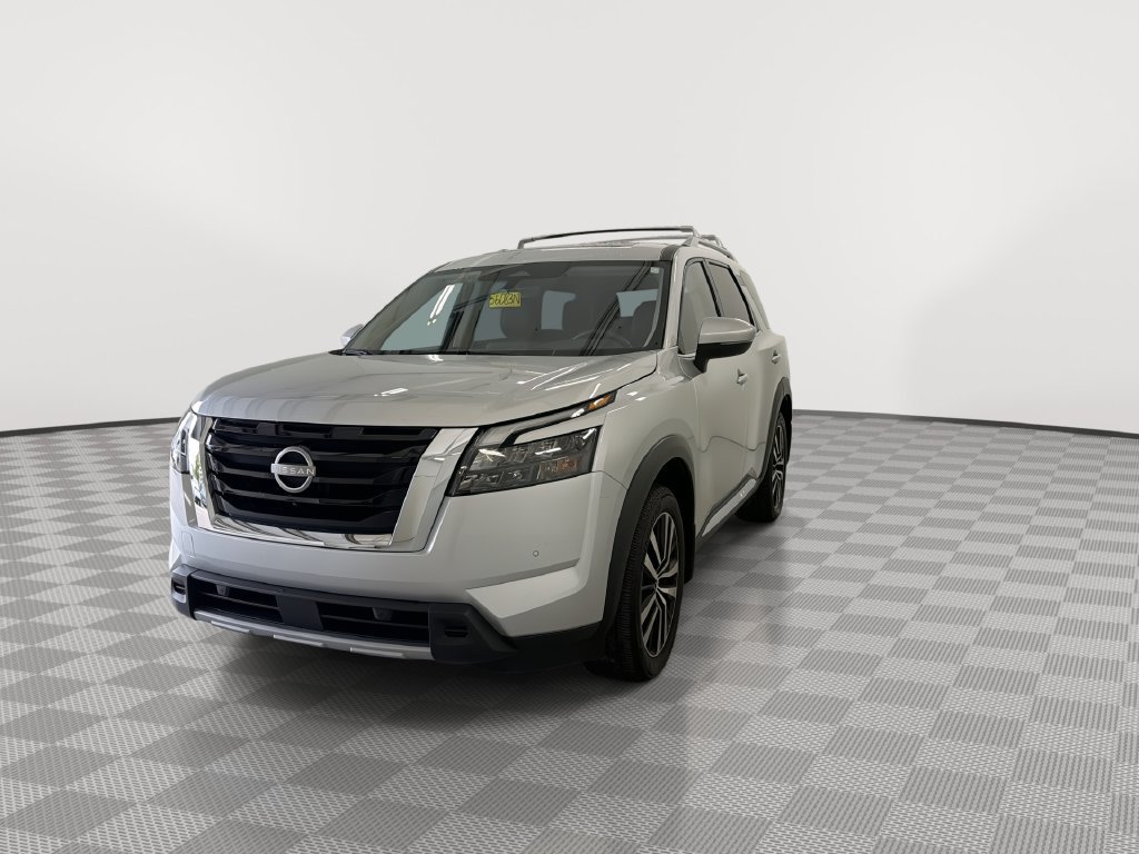 Certified 2025 Nissan Pathfinder Platinum w/ Cargo Package FWD image 6