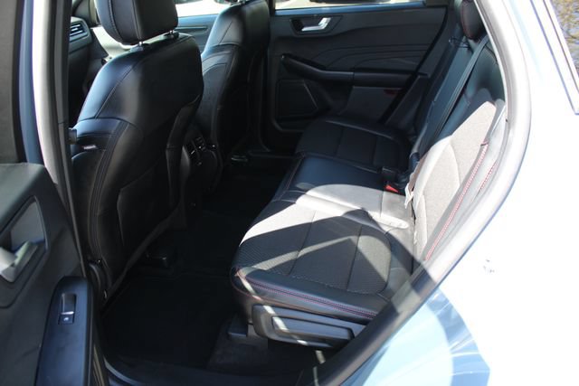 Used 2025 Ford Escape ST-Line w/ Tech Pack #1 AWD/4WD image 15