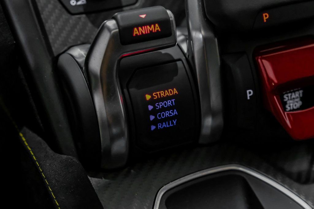 Used 2024 Lamborghini Urus Performante AWD/4WD image 25