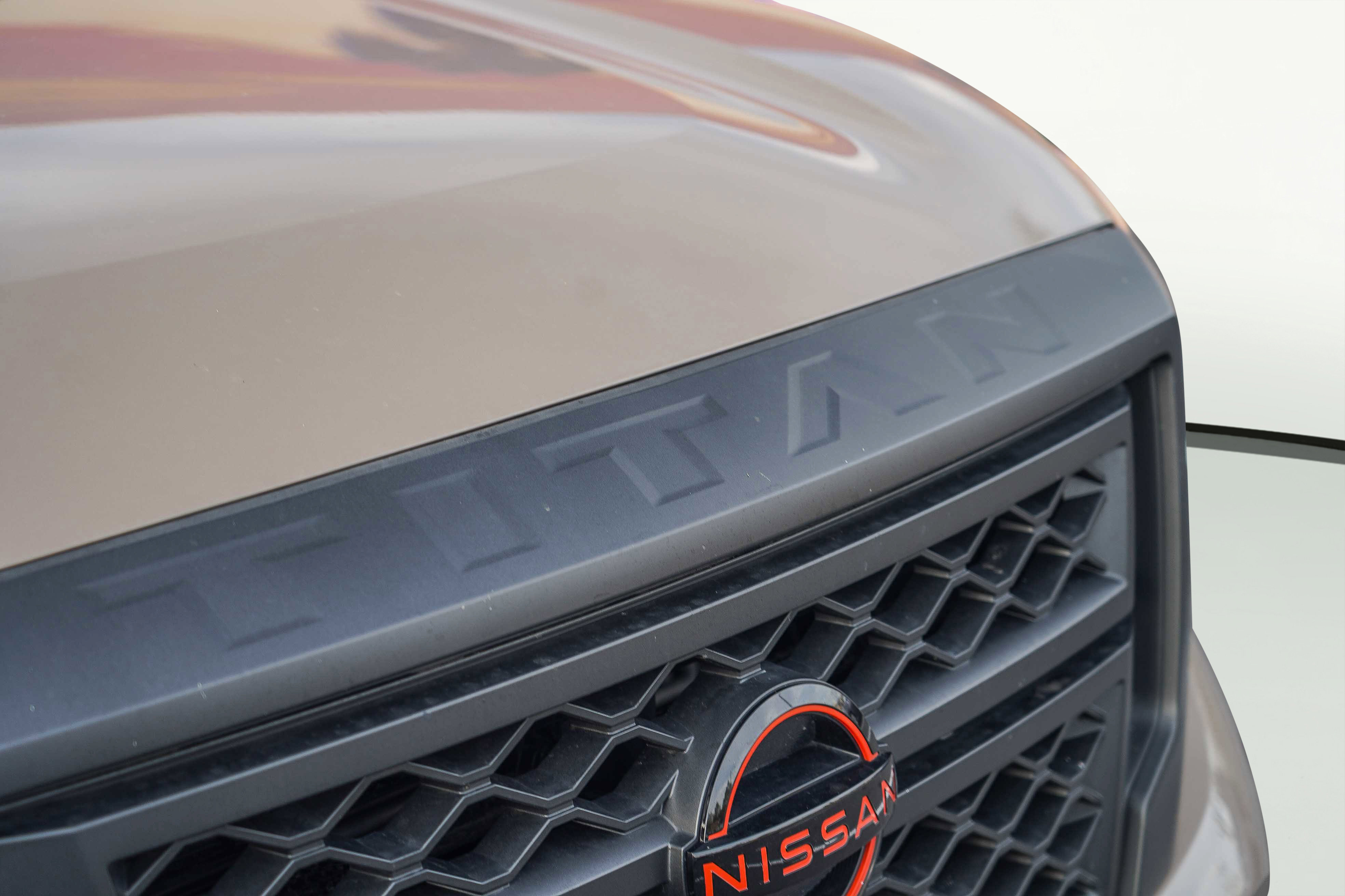 Used 2024 Nissan Titan PRO-4X w/ Pro-4x Utility Package image 4