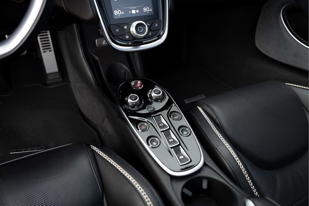 Used 2023 McLaren GT RWD image 43