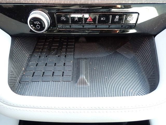 Certified 2025 Ford Explorer Platinum w/ LUX Leather Package image 26