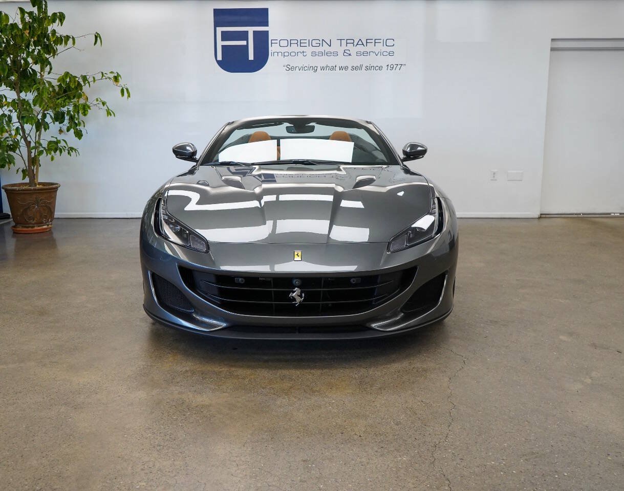 Used 2019 Ferrari Portofino RWD image 4