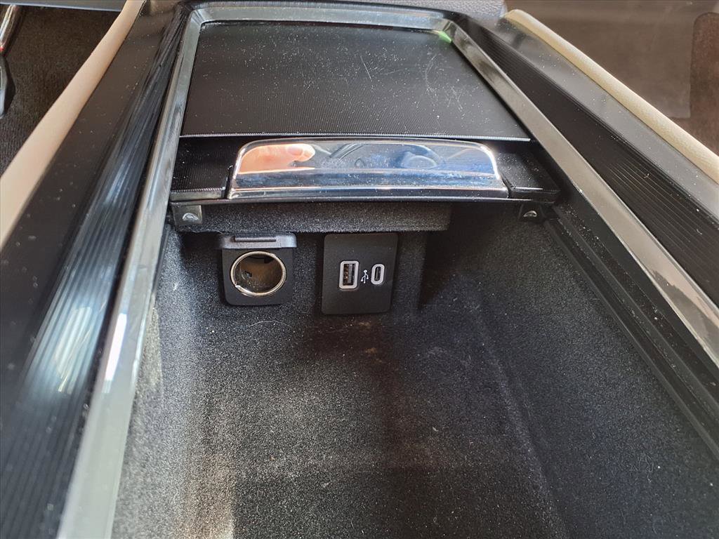 Certified 2022 Lincoln Corsair Reserve w/ Equipment Group 201A image 19