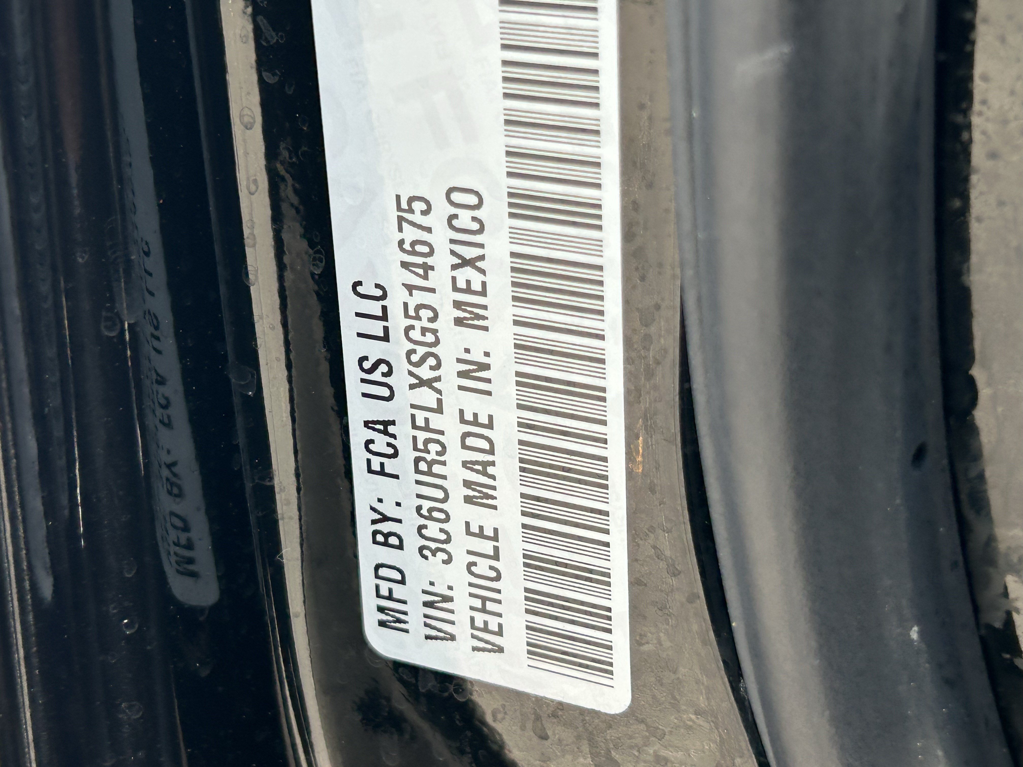Used 2025 RAM 2500 Laramie AWD/4WD image 30